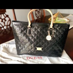 Guess logo shoulder bag
